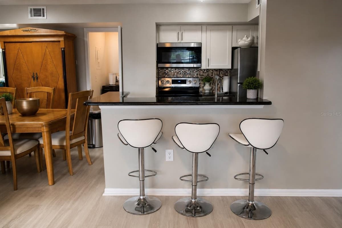 429 FOUNTAINHEAD CIRCLE — photo 6 of 17