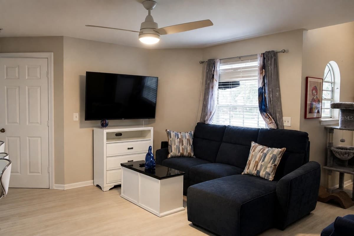 429 FOUNTAINHEAD CIRCLE — photo 5 of 17
