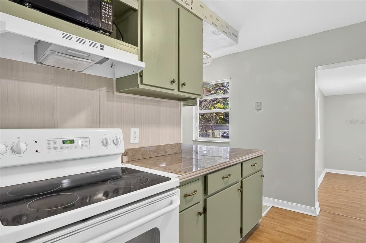 1019 PIONEER DRIVE — photo 16 of 41