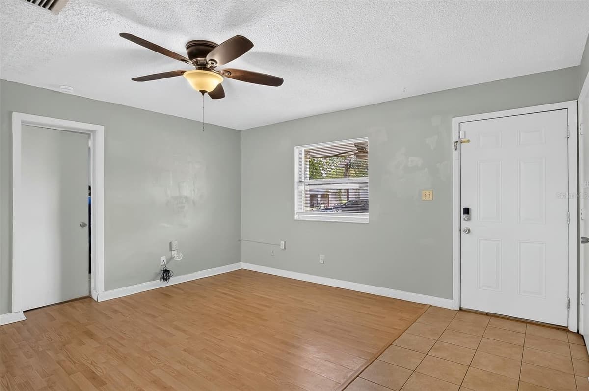1019 PIONEER DRIVE — photo 8 of 41