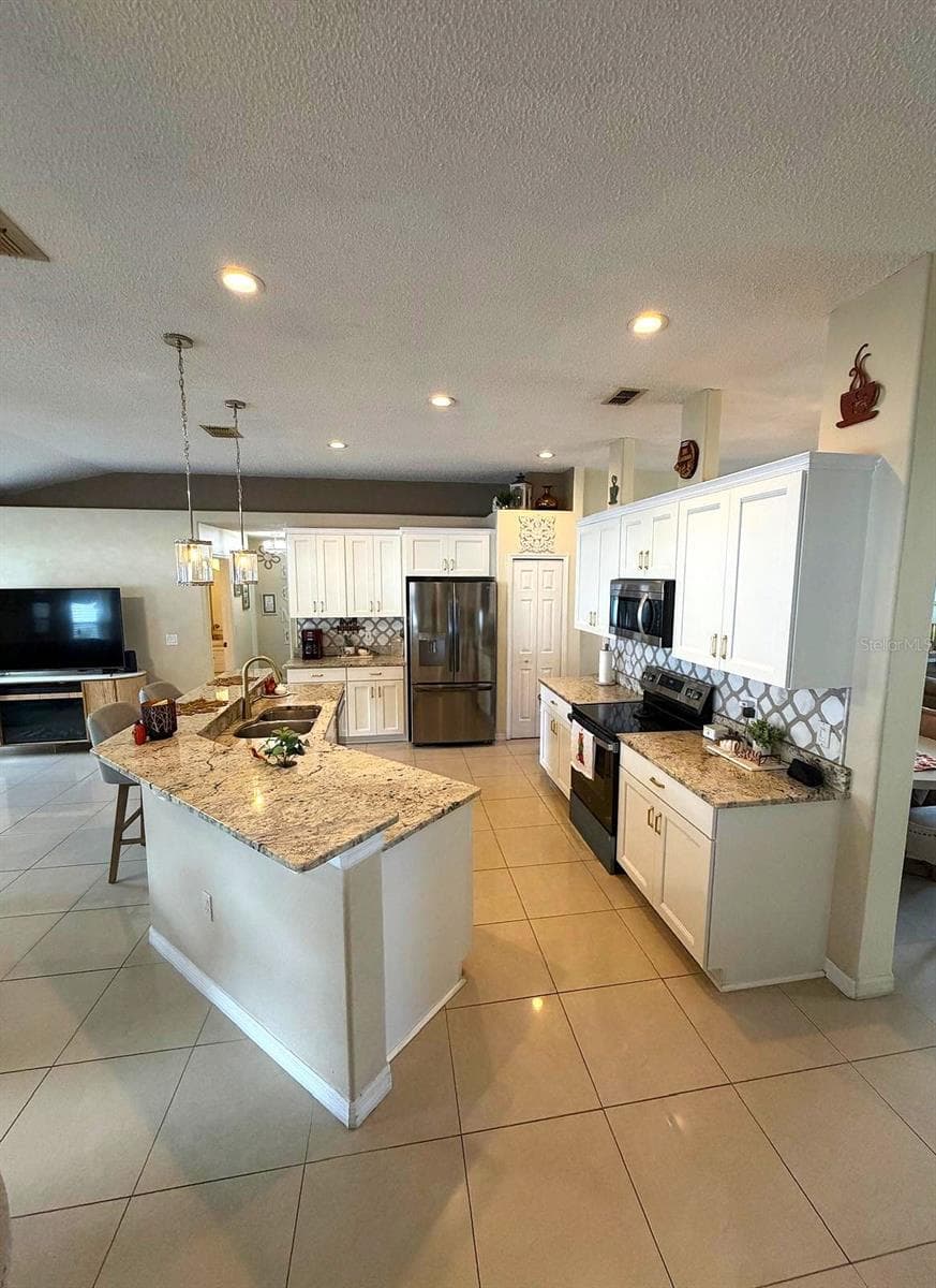 1378 WILDBERRY LANE — photo 7 of 26