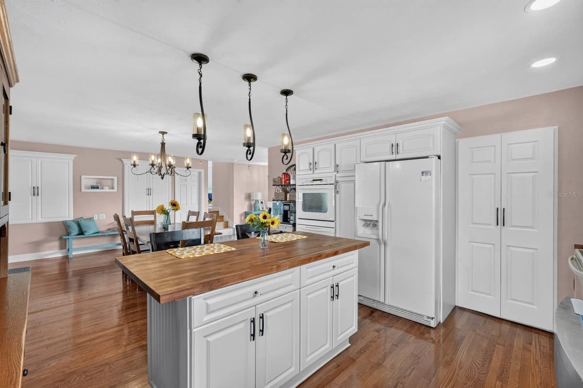 1910 MARILYN STREET — photo 11 of 55
