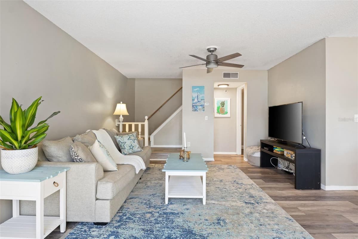 6305 MORNINGMIST COURT — photo 13 of 40