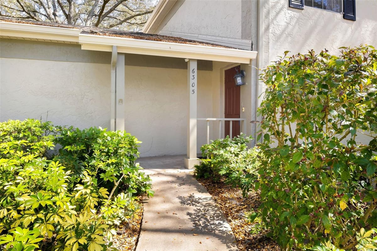 6305 MORNINGMIST COURT — photo 9 of 40