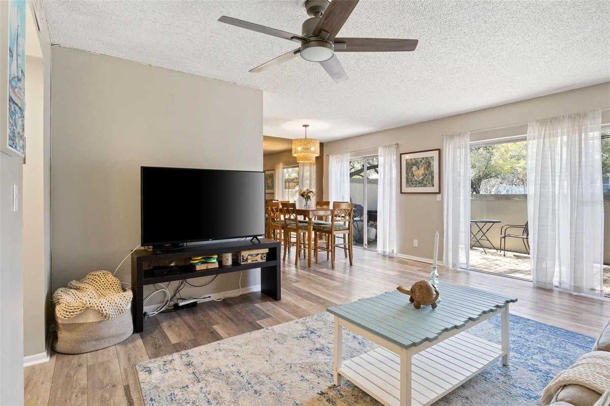 6305 MORNINGMIST COURT — photo 15 of 40