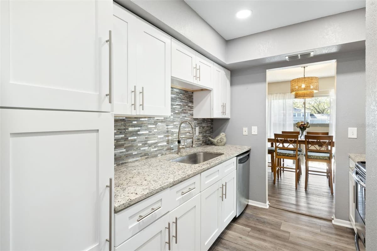 6305 MORNINGMIST COURT — photo 20 of 40