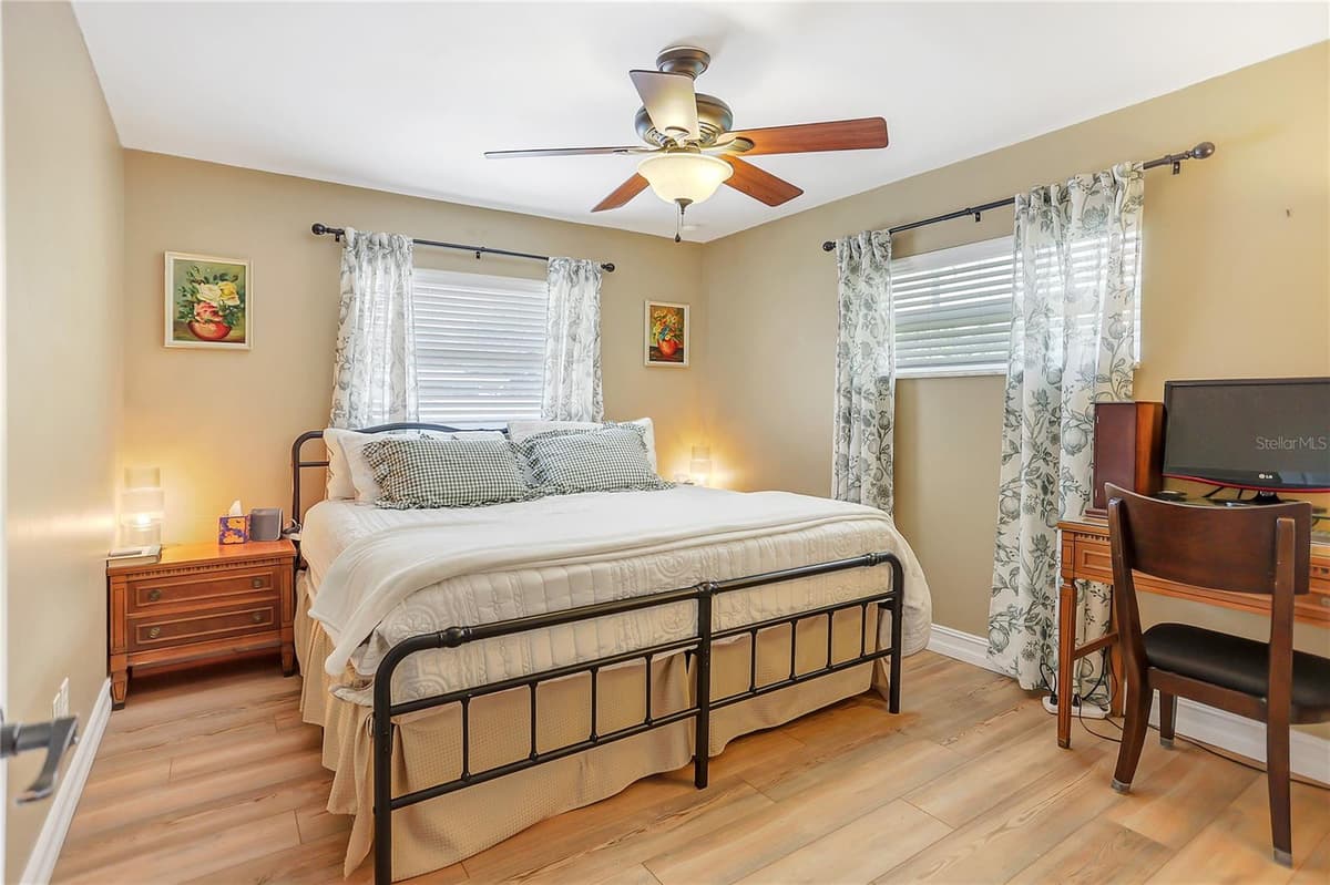 5334 LANYARD COURT — photo 17 of 35