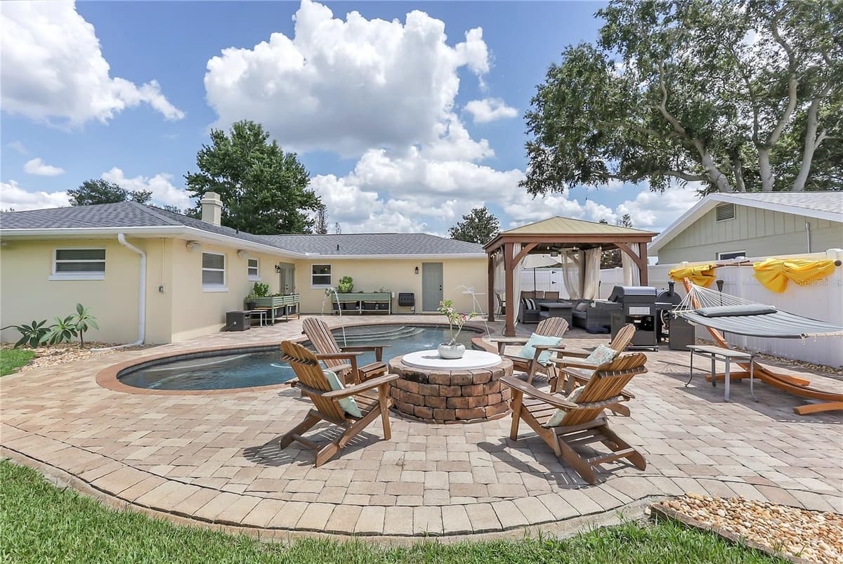 5334 LANYARD COURT — photo 31 of 35