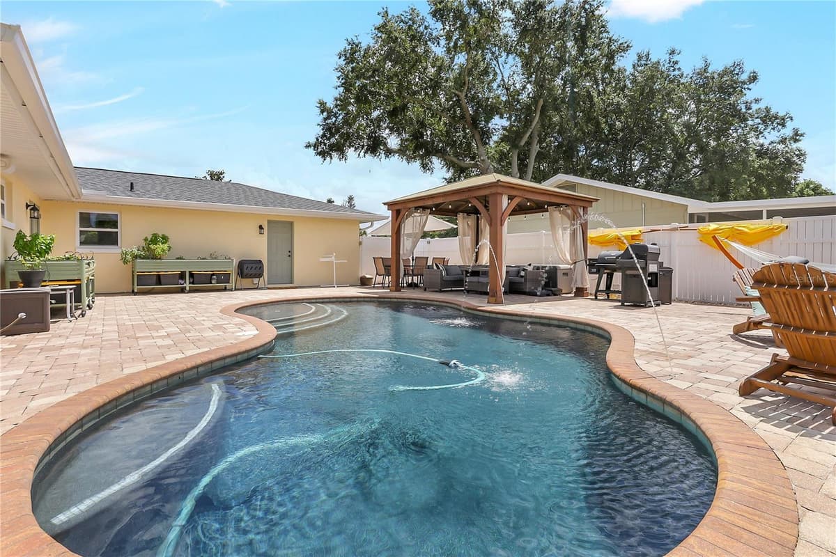 5334 LANYARD COURT — photo 28 of 35
