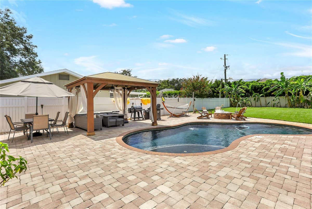 5334 LANYARD COURT — photo 24 of 35