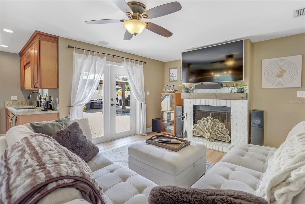 5334 LANYARD COURT — photo 12 of 35