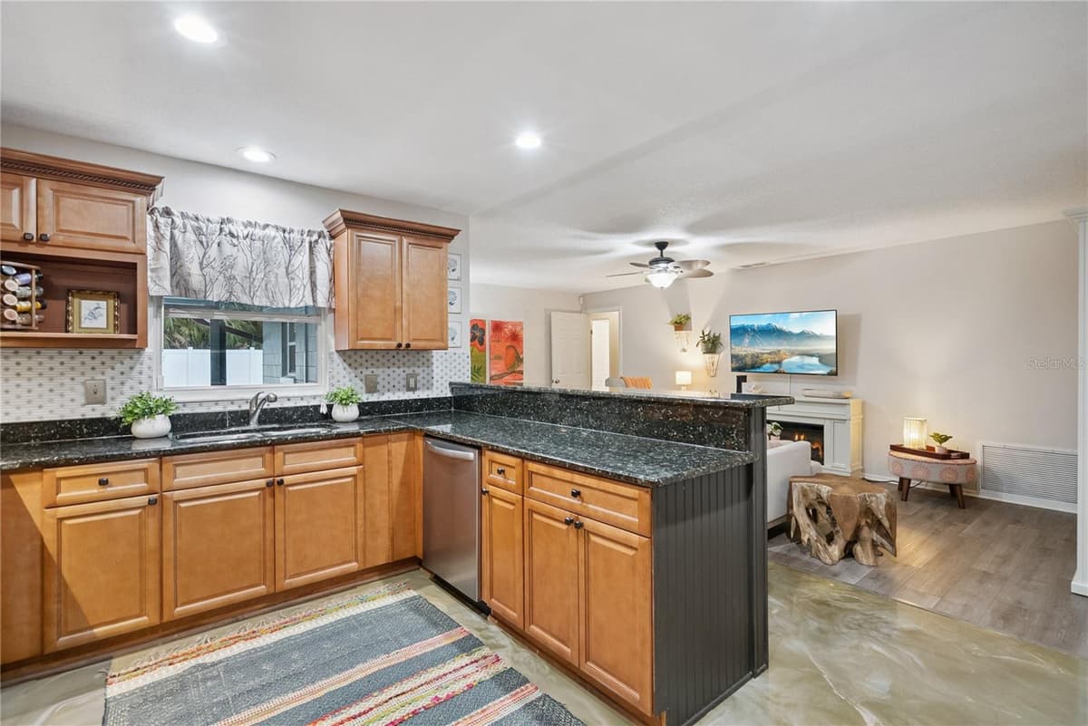 3020 NICHOLSON DRIVE — photo 9 of 55