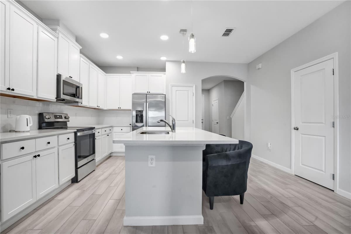 4835 JACKSTAFF WAY — photo 8 of 37