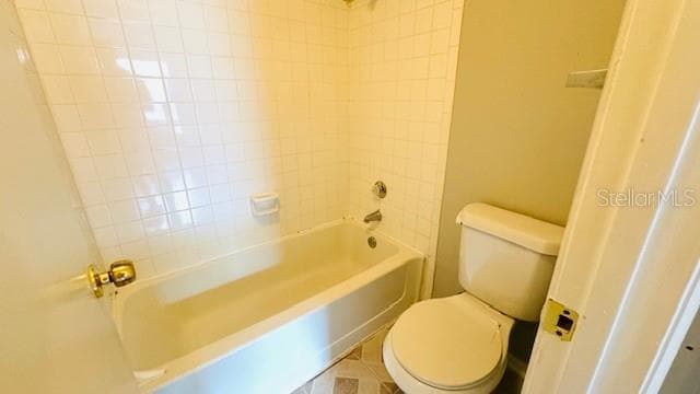 241 AFTON SQUARE — photo 16 of 21
