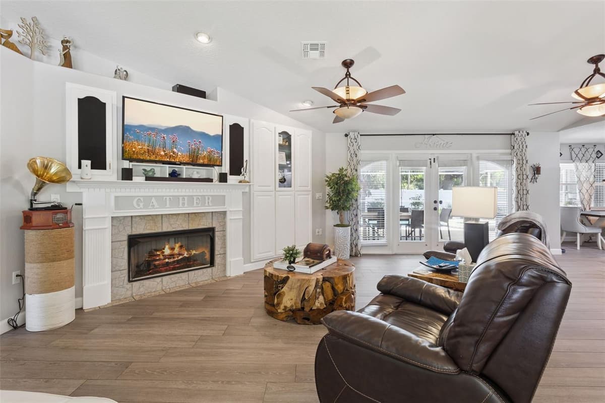 5016 RIVER LAKE ROAD — photo 4 of 39