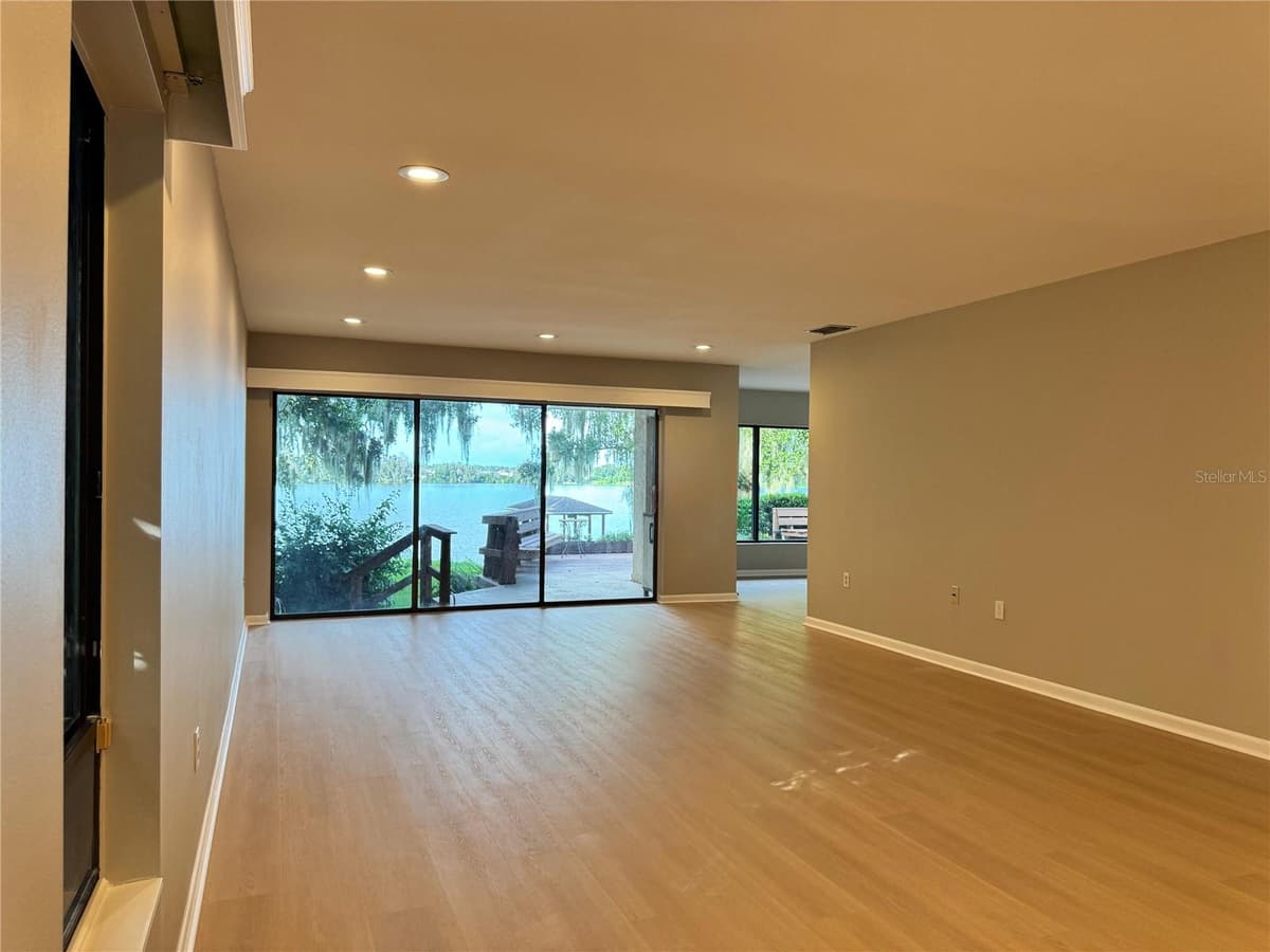 2510 CYPRESS GARDENS BOULEVARD — photo 13 of 89