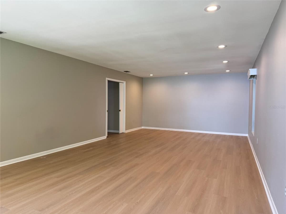 2510 CYPRESS GARDENS BOULEVARD — photo 16 of 89