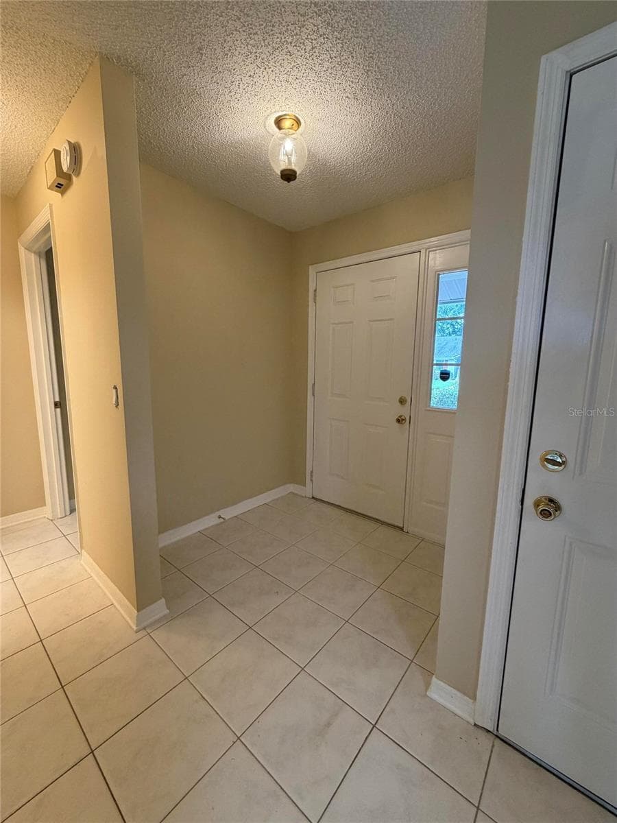5108 LAZY OAKS DRIVE — photo 2 of 30