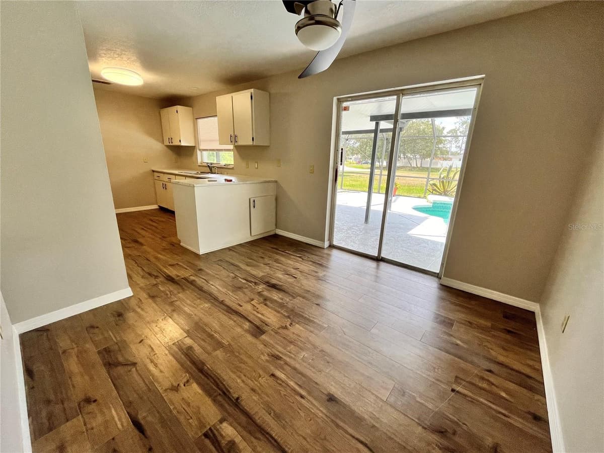2699 BENTLEY DRIVE — photo 3 of 12