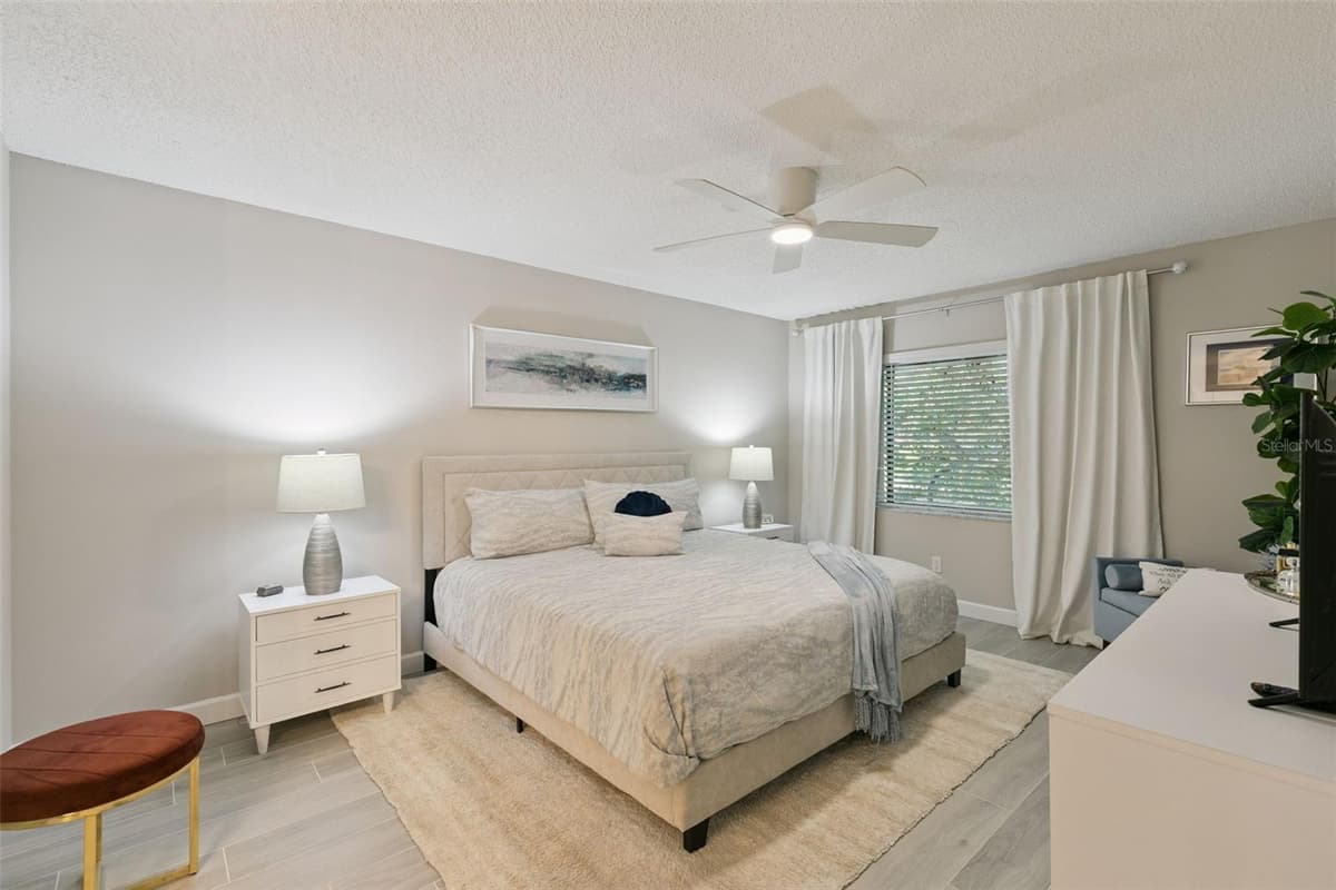 16 ESCONDIDO CIRCLE — photo 16 of 44