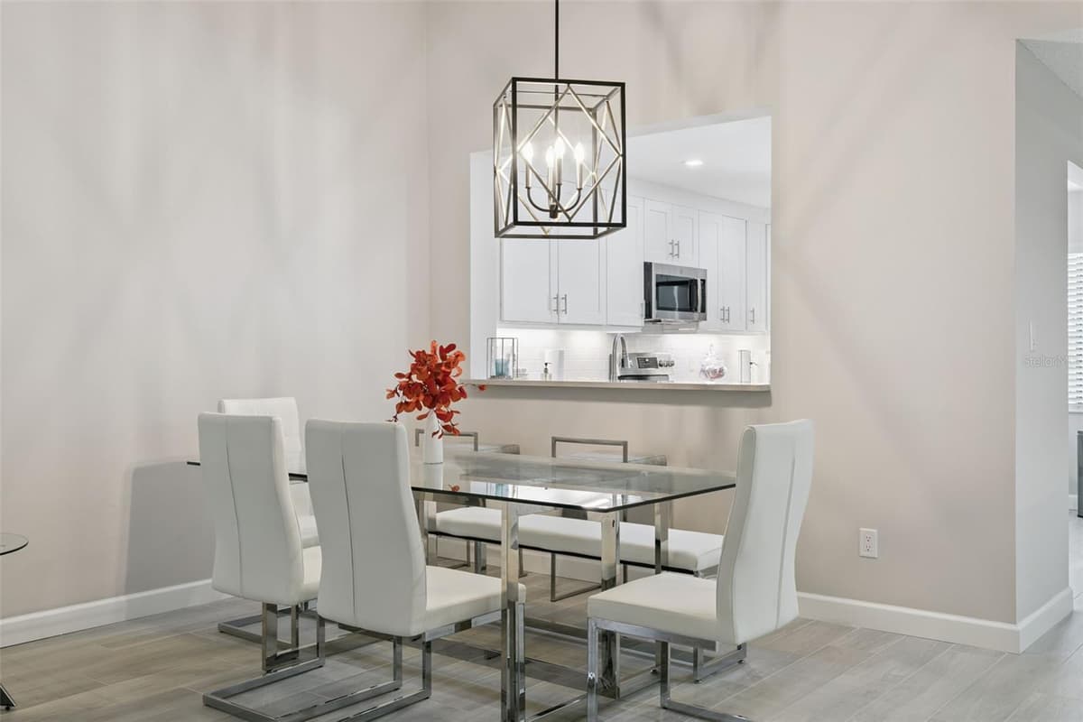 16 ESCONDIDO CIRCLE — photo 10 of 44