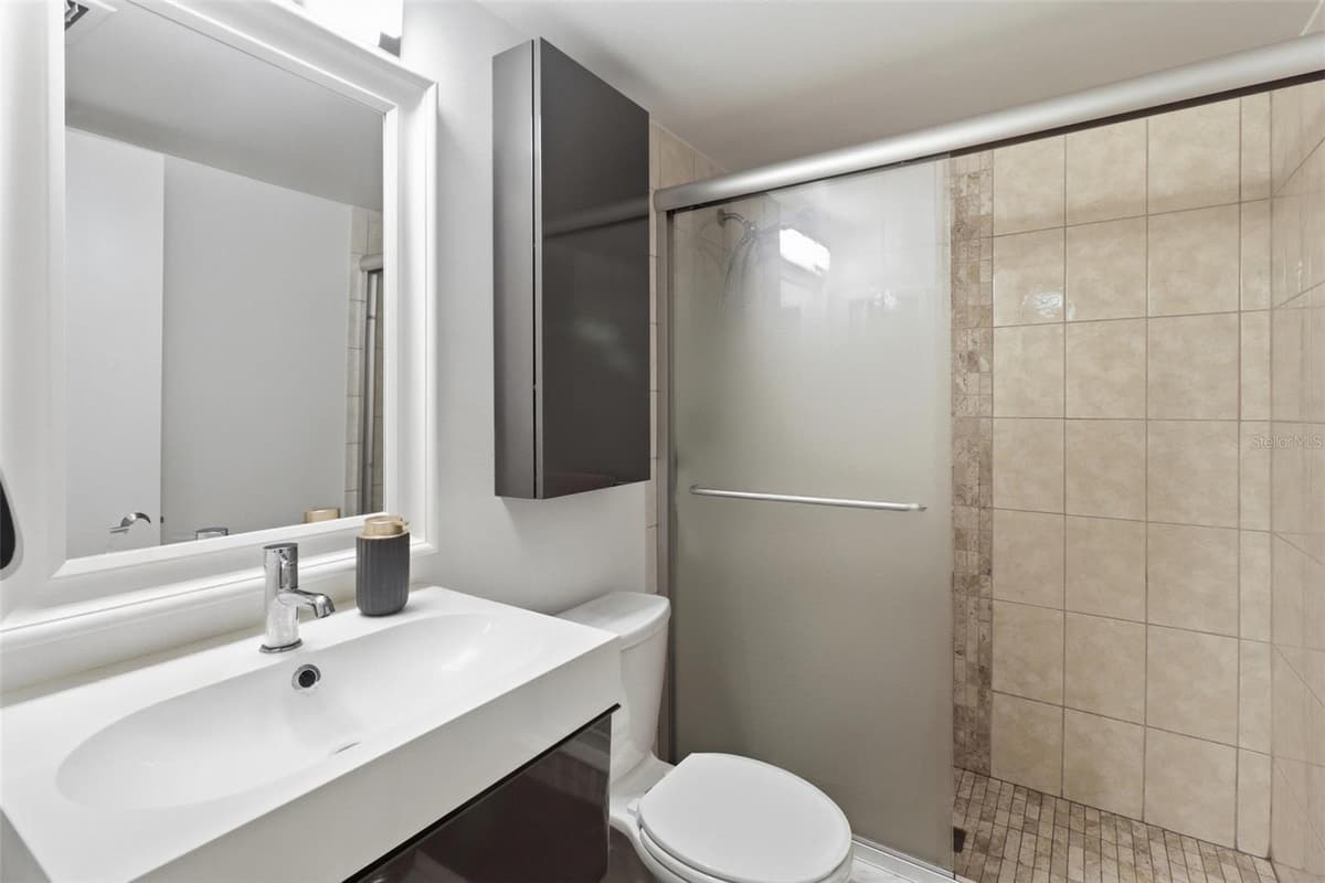 130 JASMINE WOODS COURT — photo 13 of 27