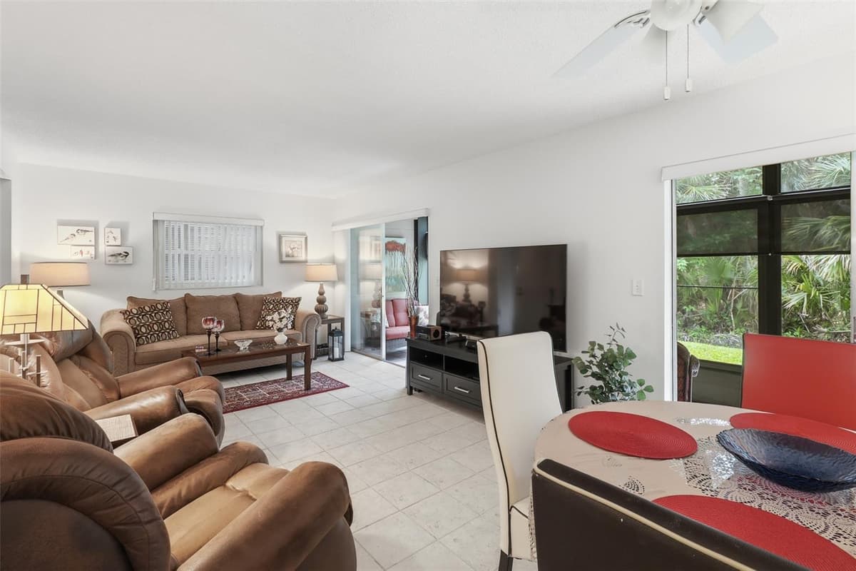 130 JASMINE WOODS COURT — photo 9 of 27