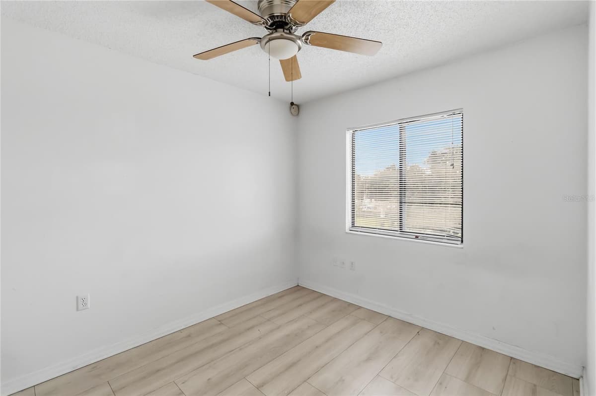 1064 LOTUS PARKWAY — photo 17 of 28