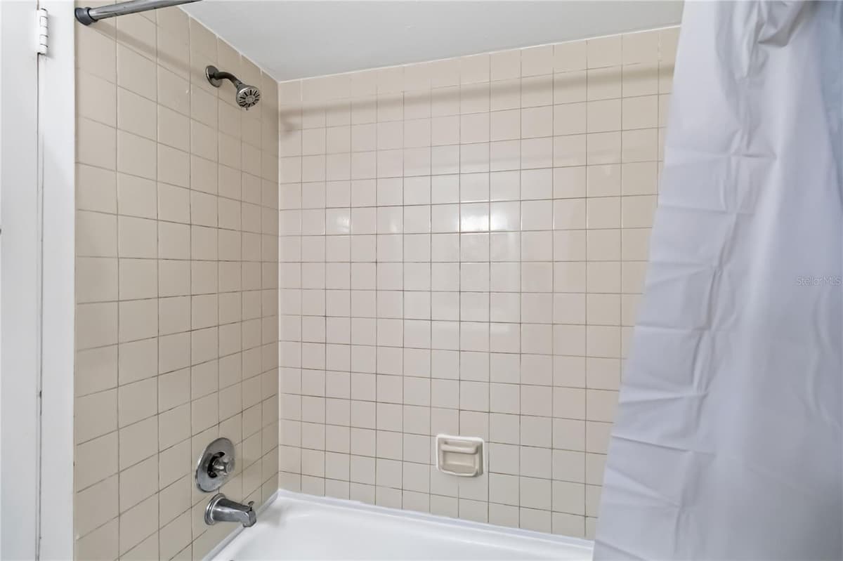 1064 LOTUS PARKWAY — photo 19 of 28