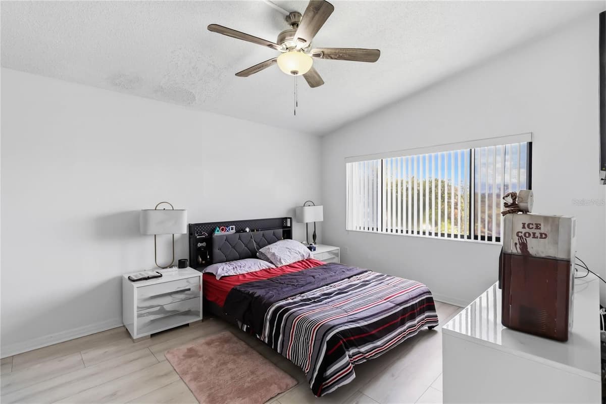 1064 LOTUS PARKWAY — photo 12 of 28