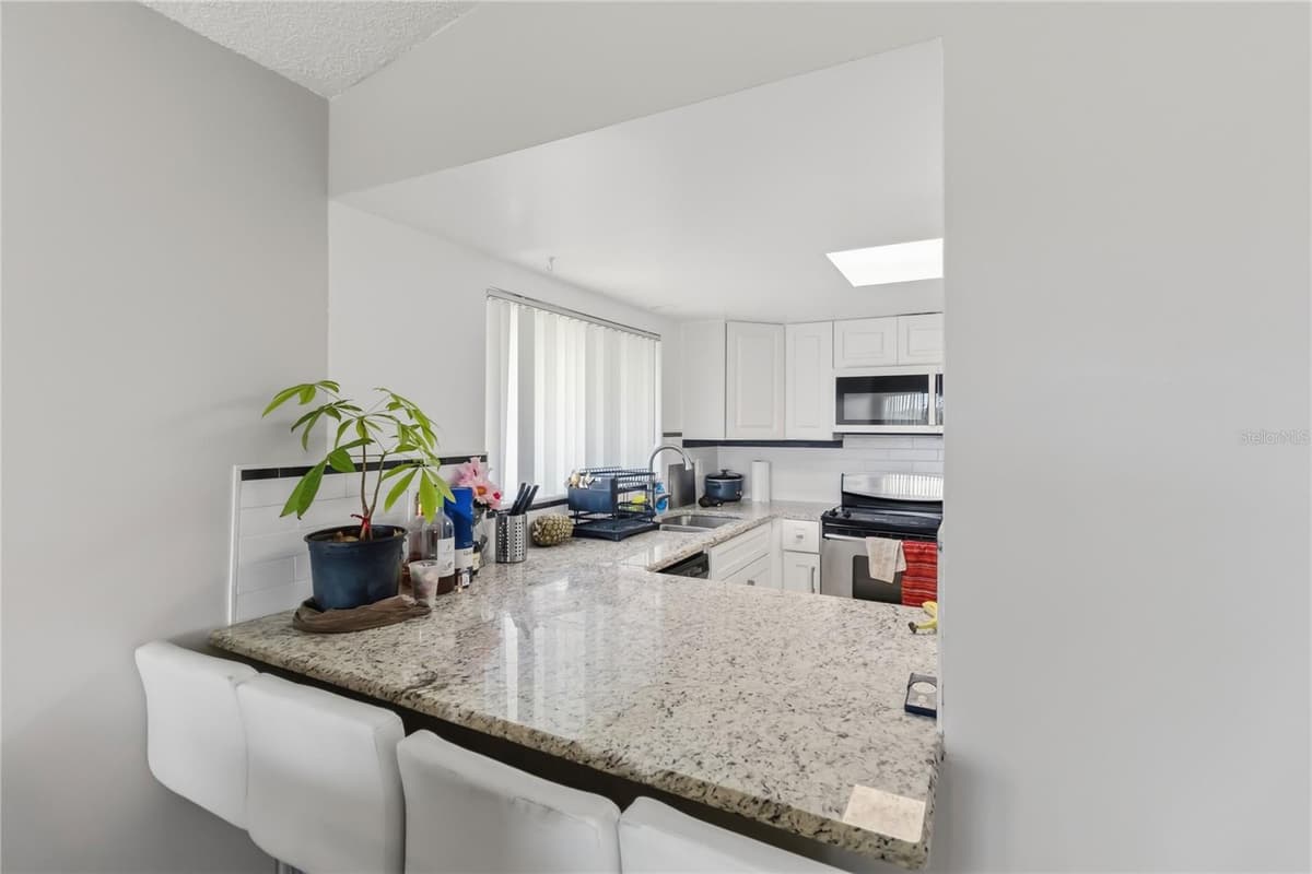 1064 LOTUS PARKWAY — photo 7 of 28