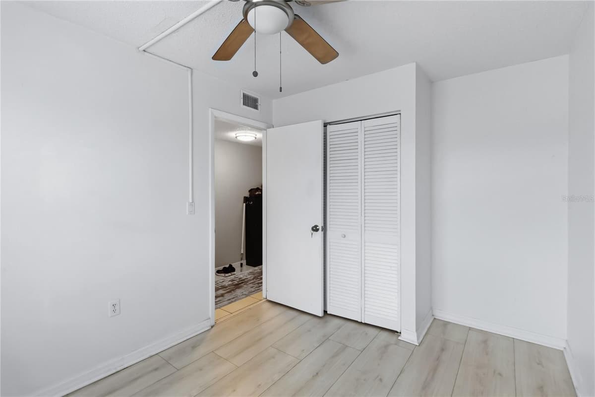 1064 LOTUS PARKWAY — photo 18 of 28