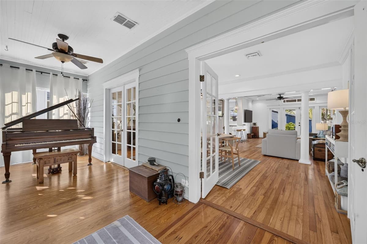 443 BROADVIEW AVENUE — photo 3 of 45