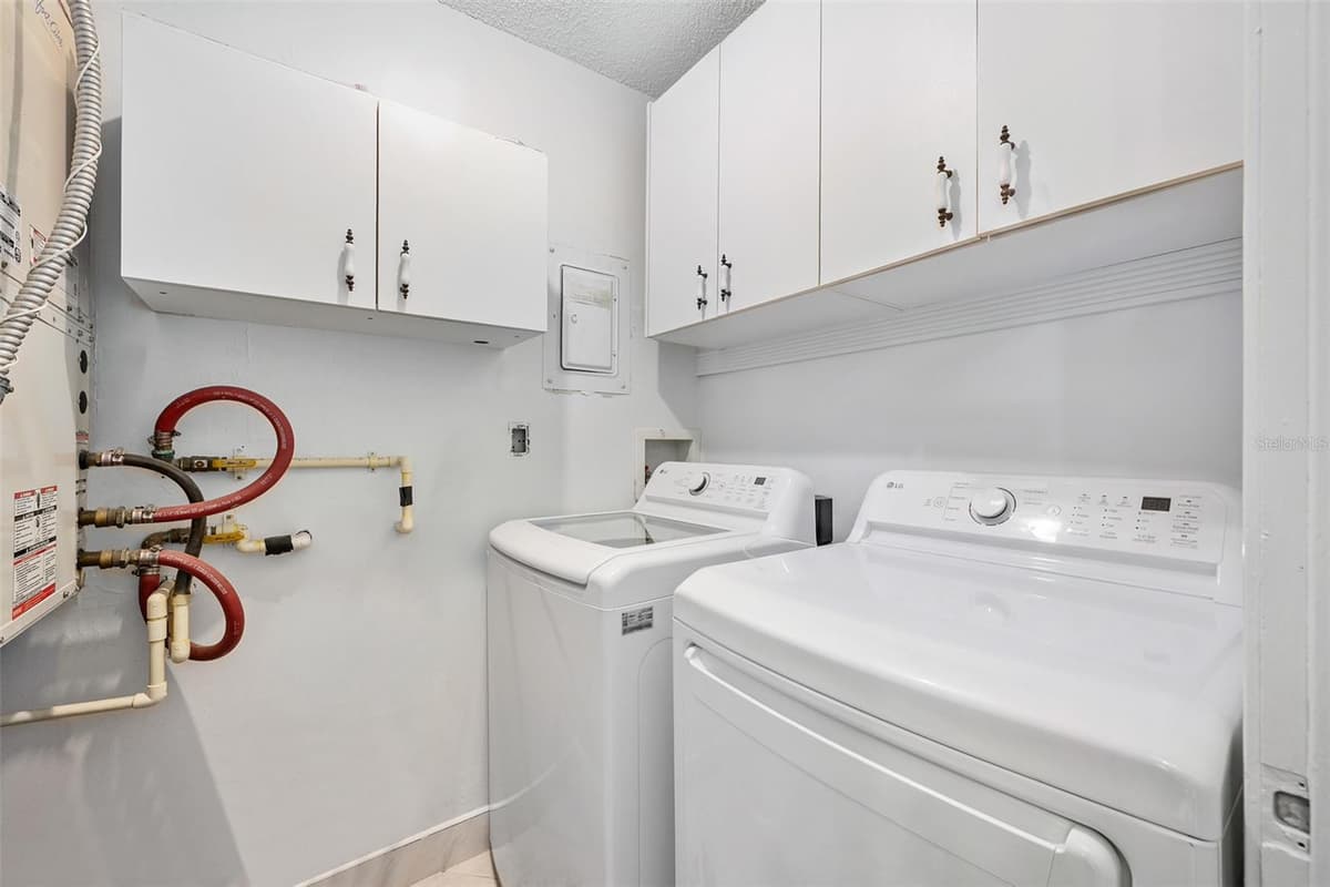 2900 ATLANTIC AVENUE — photo 19 of 36