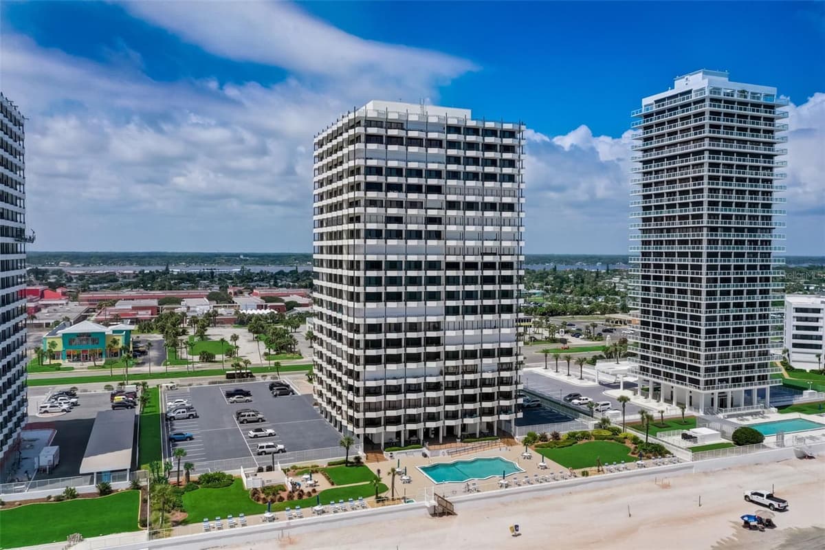 2900 ATLANTIC AVENUE — photo 32 of 36