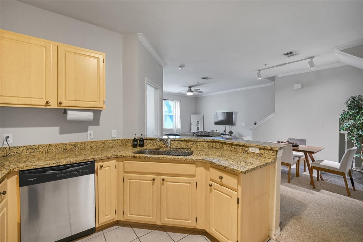 2637 LEGACY VILLAS DRIVE — photo 9 of 28