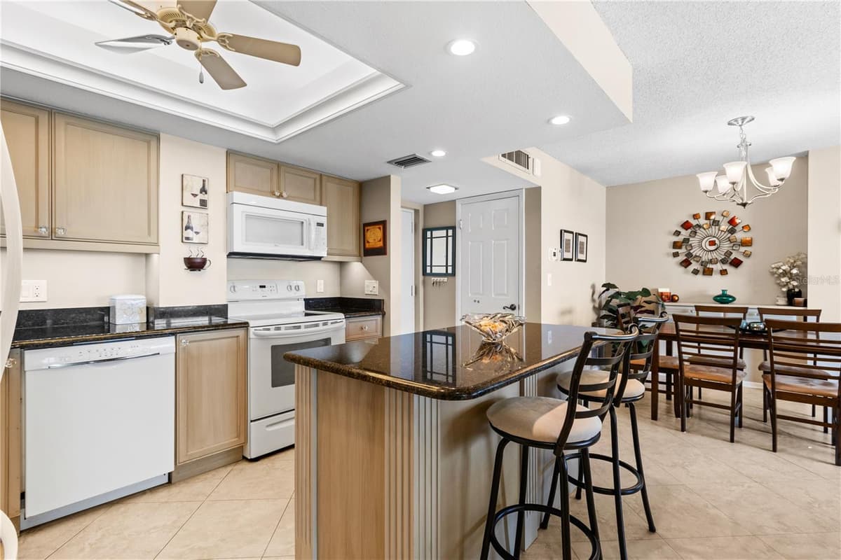 4900 BRITTANY DRIVE — photo 7 of 47