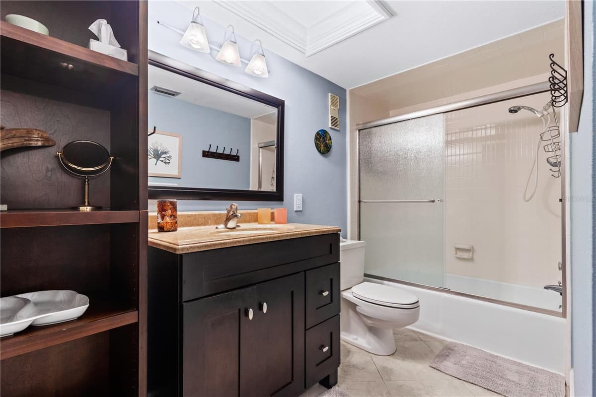 4900 BRITTANY DRIVE — photo 14 of 47