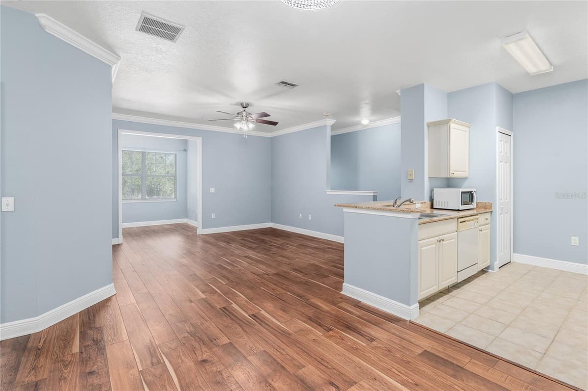 1315 EASTERN PECAN PLACE — photo 8 of 22