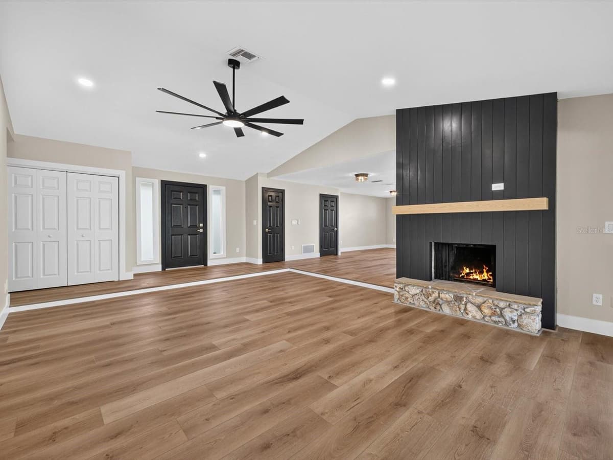 2183 BENT OAK DRIVE — photo 7 of 41