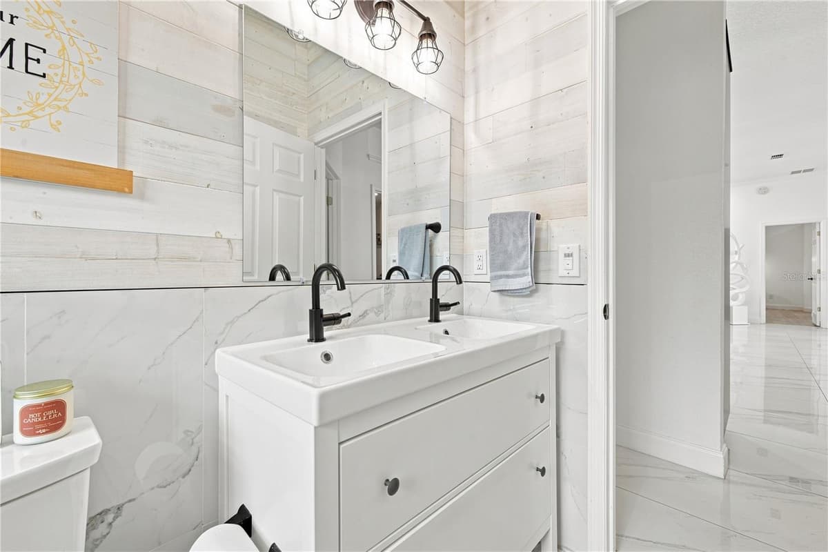 672 CRANEBROOK COURT — photo 34 of 52