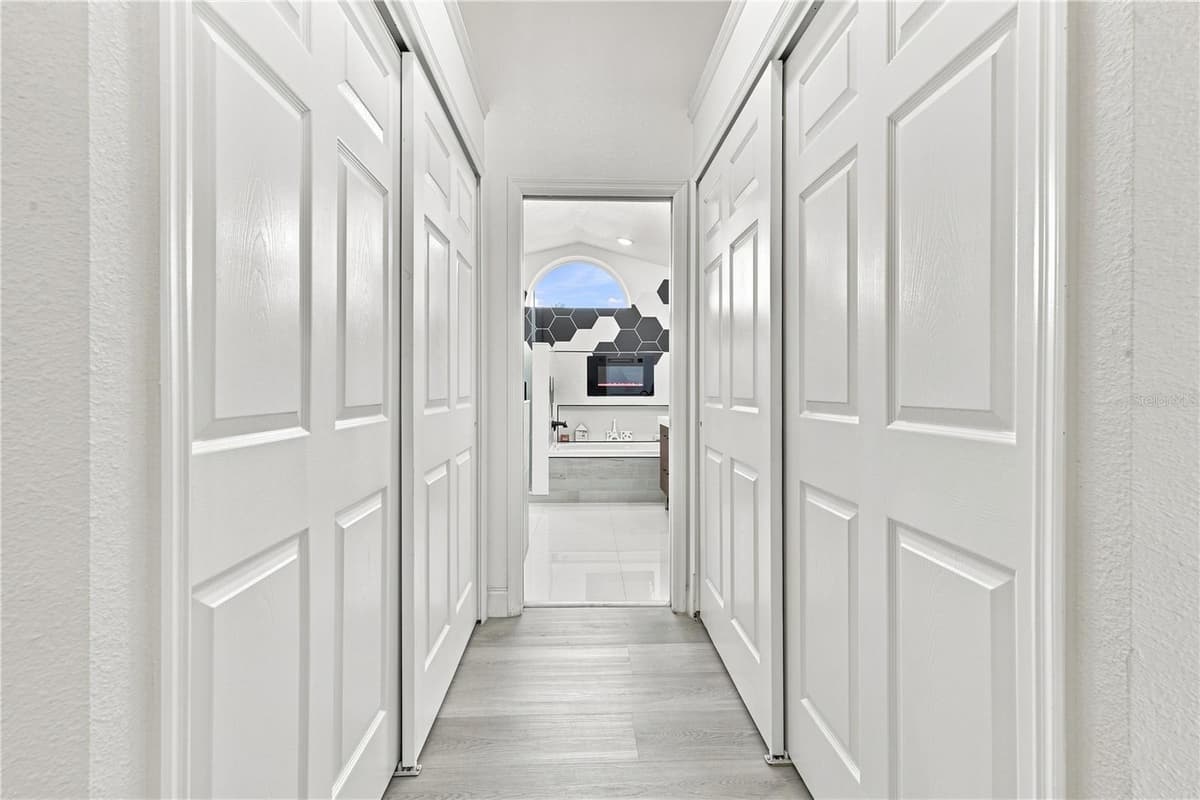 672 CRANEBROOK COURT — photo 20 of 52