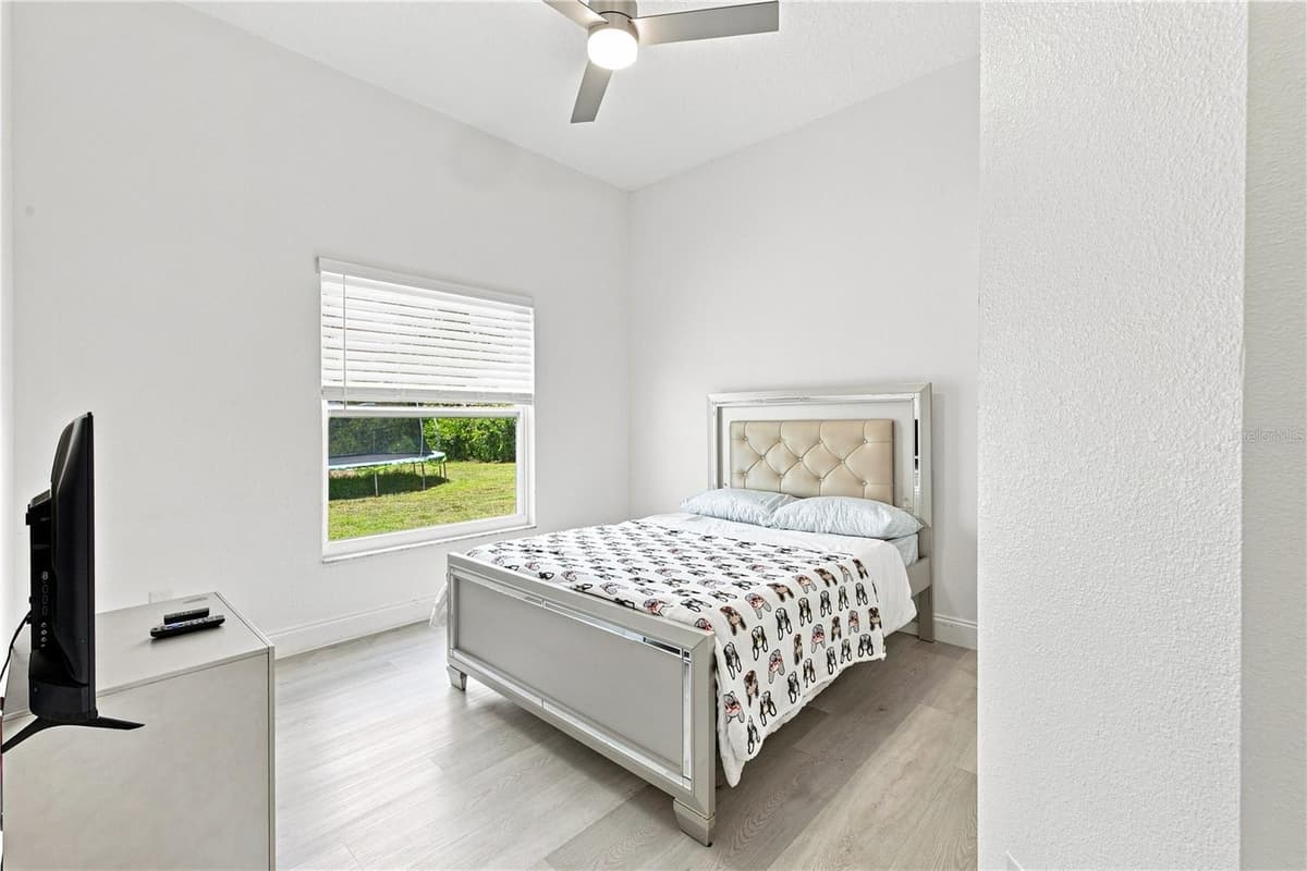 672 CRANEBROOK COURT — photo 35 of 52