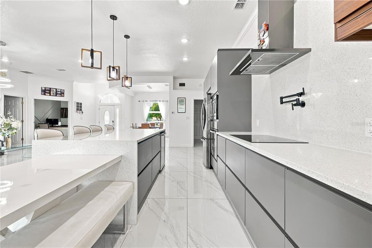672 CRANEBROOK COURT — photo 14 of 52