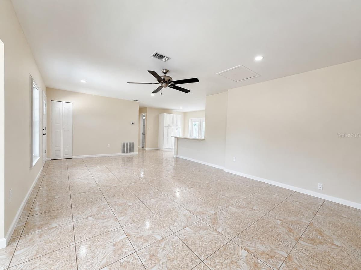 601 CATWOOD DRIVE — photo 4 of 28