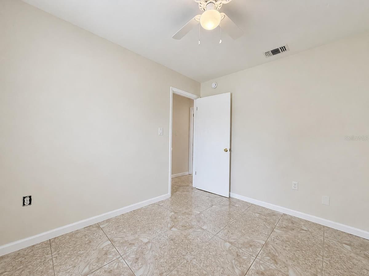601 CATWOOD DRIVE — photo 17 of 28