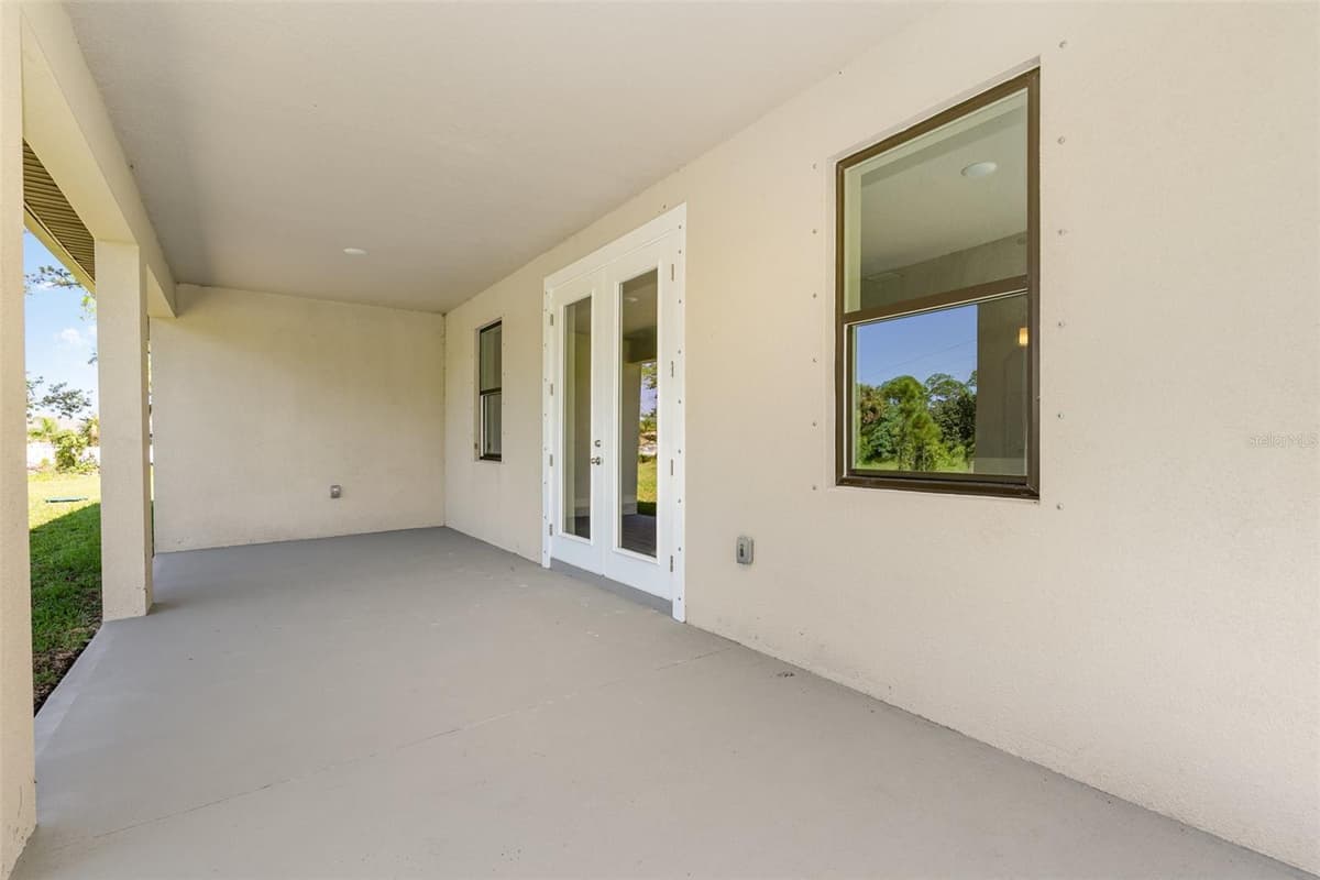 900 LAVA STREET — photo 33 of 37