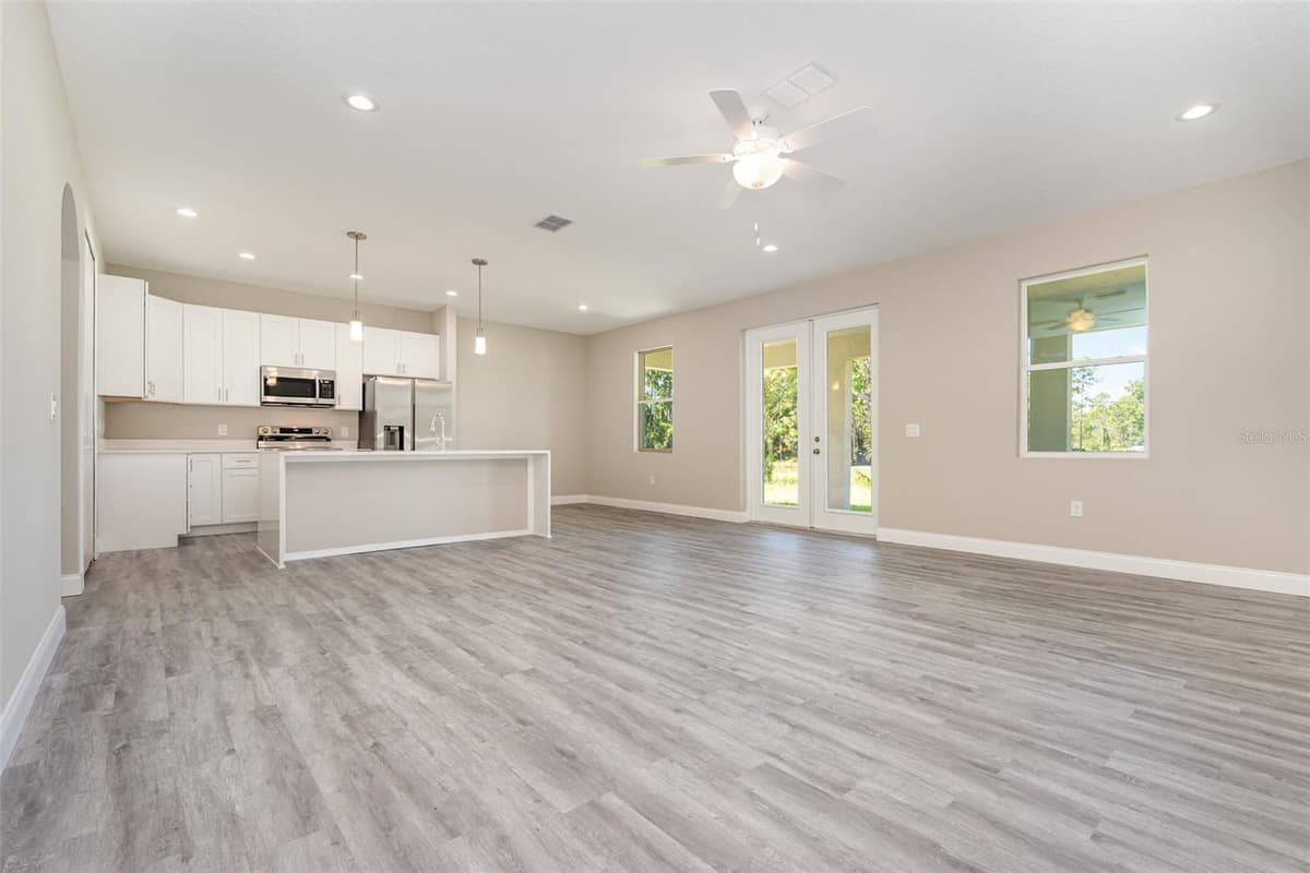 900 LAVA STREET — photo 11 of 37