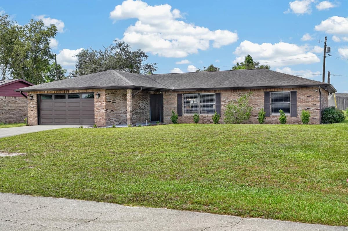 2114 EL CAMPO AVENUE — photo 5 of 36