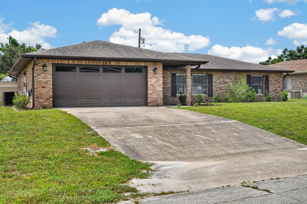 2114 EL CAMPO AVENUE — photo 4 of 36